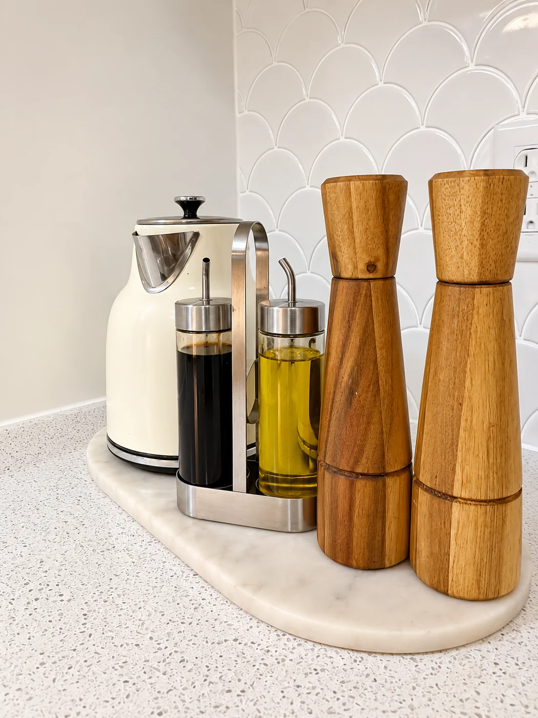 Kettle, oil, salt and pepper kitchen details